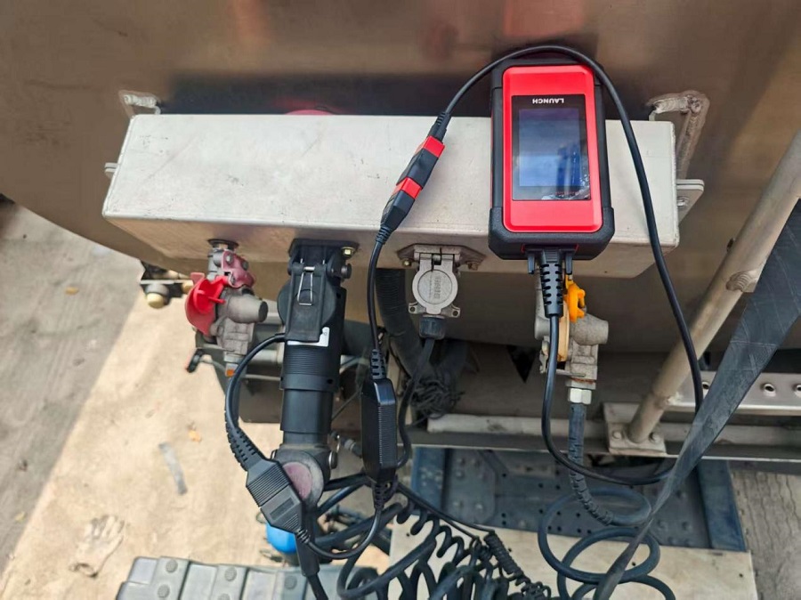 LAUNCH-DBScar-Trailer-1677-Diagnostic-Connector-work-with-LAUNCH-X-431-24V-CAN-adapter-expansion-module-SO817